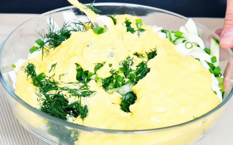 "Подснежник" - любимый салат с капустой всей моей семьи! Вкуснее не придумать