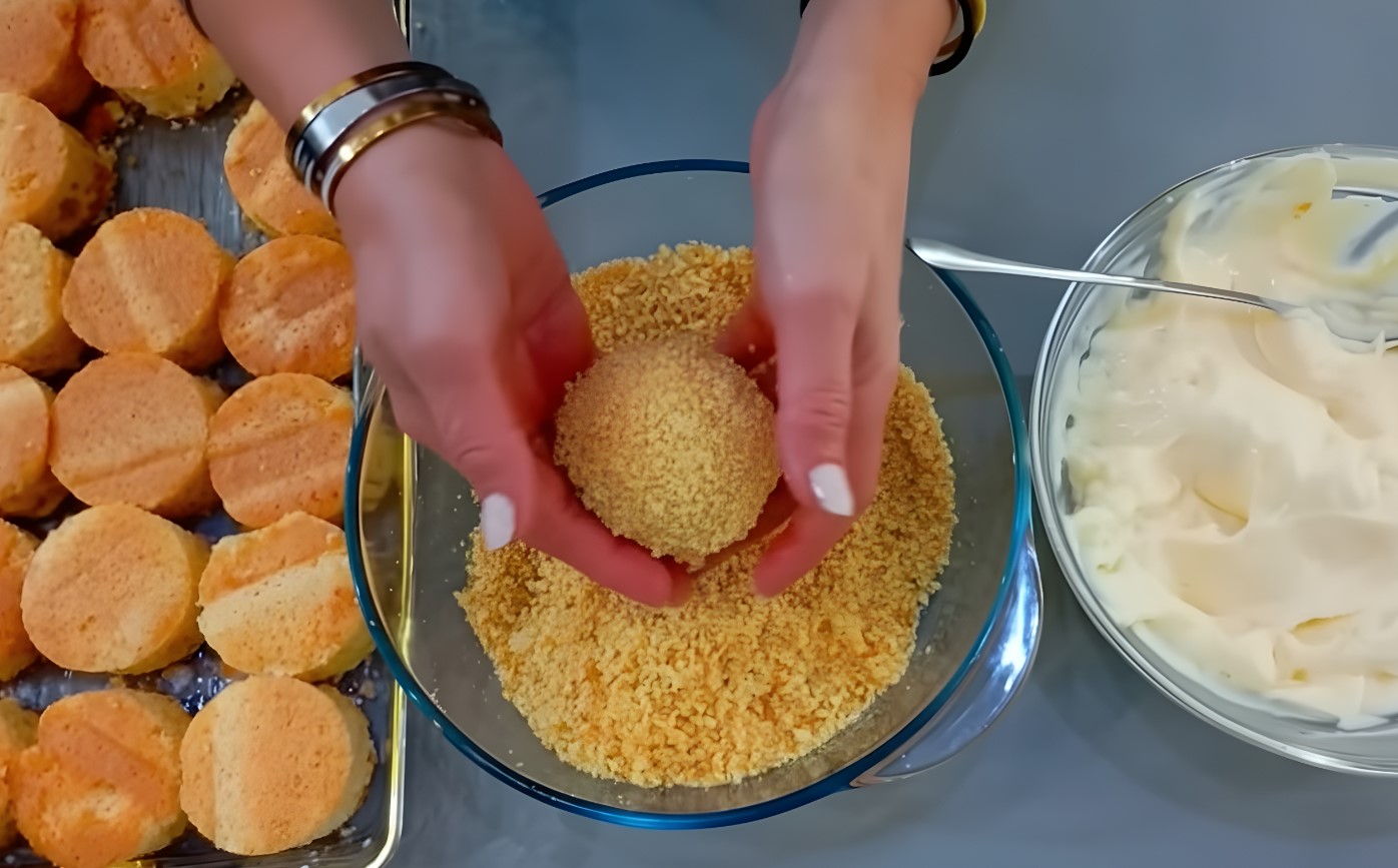 Sovietinių voveraičių pyragėlių receptas yra paprastas, nebrangus ir neįtikėtinai skanus desertas!