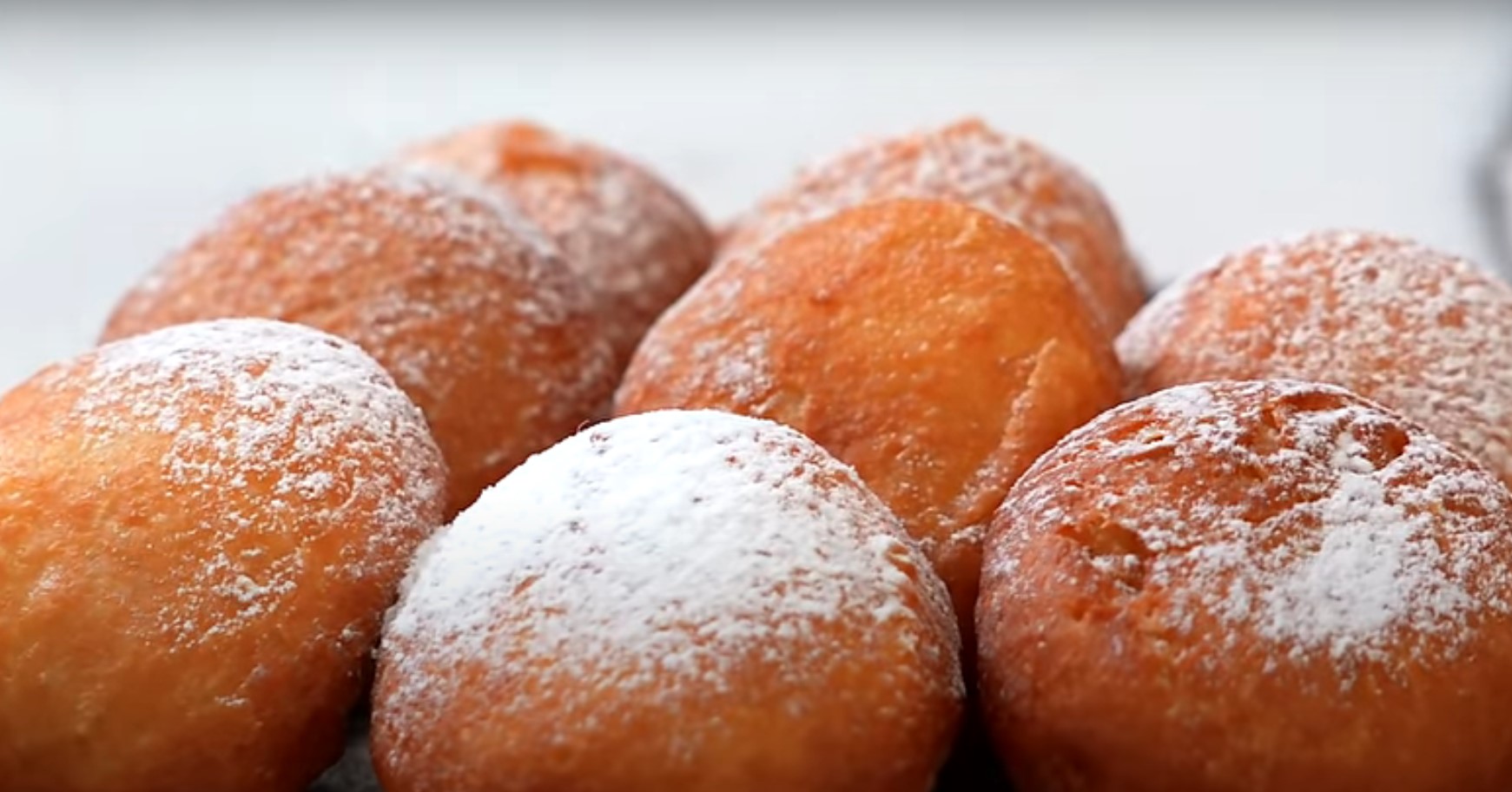 Švelnus ir erdvus. Pampuškės su aguonų įdaru Kalėdoms