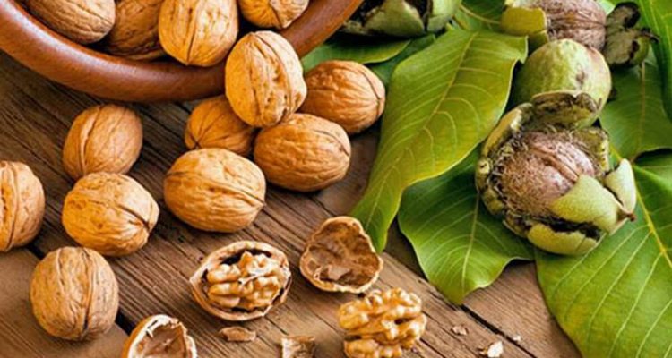 Du nedideli šalutiniai plaukų hormonų vartojimo poveikiai