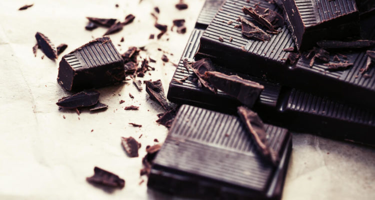 Mitybos specialistai paneigė mitus apie selterio, šokolado ir šviežių sulčių naudą sveikatai