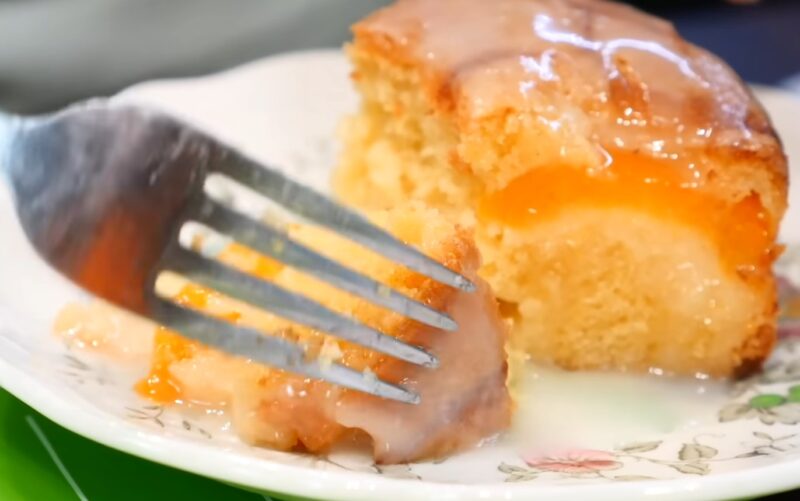 Простой и вкусный пирог "Минутка". Рецепт на скорую руку к чаю