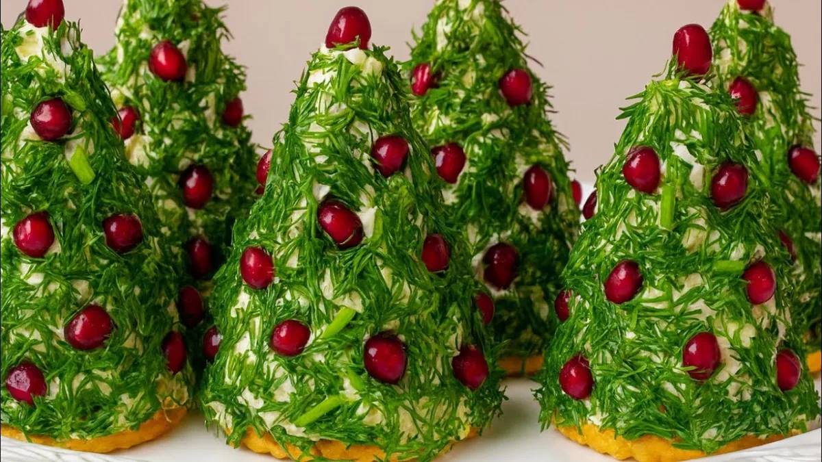 Šventinis užkandis „Kalėdų eglutės“ – pasigaminti paprasta per 5 minutes