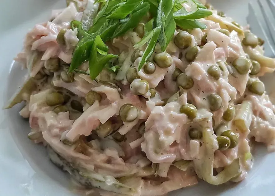 Senovinės salotos. Paprasčiausi ingredientai, atpažįstamas skonis, kurį sunku pamiršti.