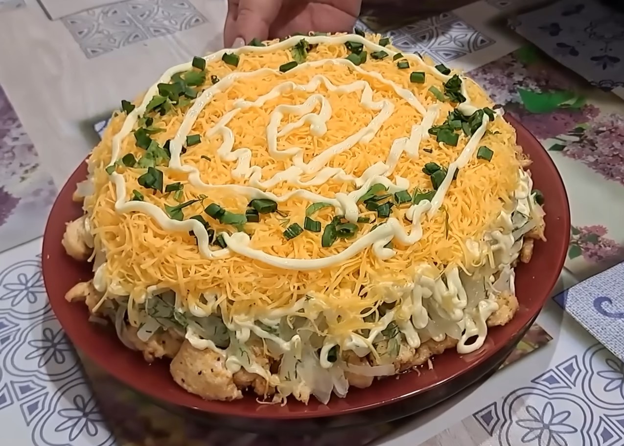 Svogūnų salotos iš mamos užrašų knygelės. Sotus ir skanus užkandis Naujųjų metų stalui!