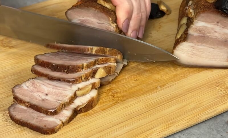 Вместо дорогой колбасы. Грудинка для нарезки к Новогоднему столу — невероятно вкусно и просто