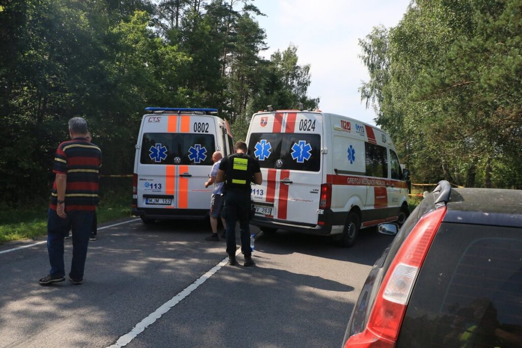 Tragiška avarija Nemenčinėje: žuvo trys žmonės, įskaitant mažametę mergaitę