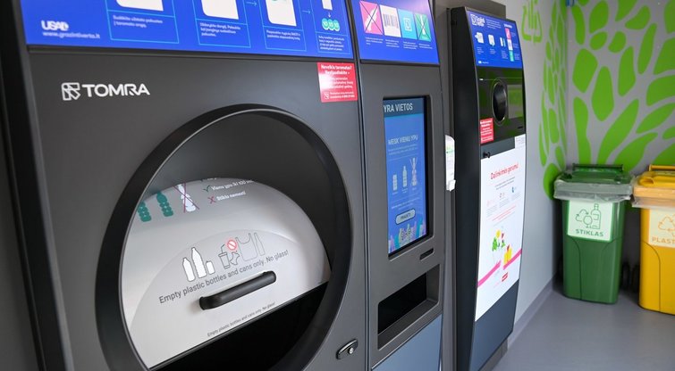 Tokio taromato dar nebuvo – vienu ypu praryja 100 butelių