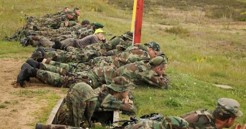 Prakalbo apie pasiruošimą ginti Lietuvą: prisidėtų ir užsienyje gyvenantys lietuviai šauliai