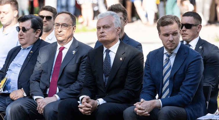 Nausėda rėžė Gabrieliui Landsbergiui: daugiau dirbk, mažiau mokyk