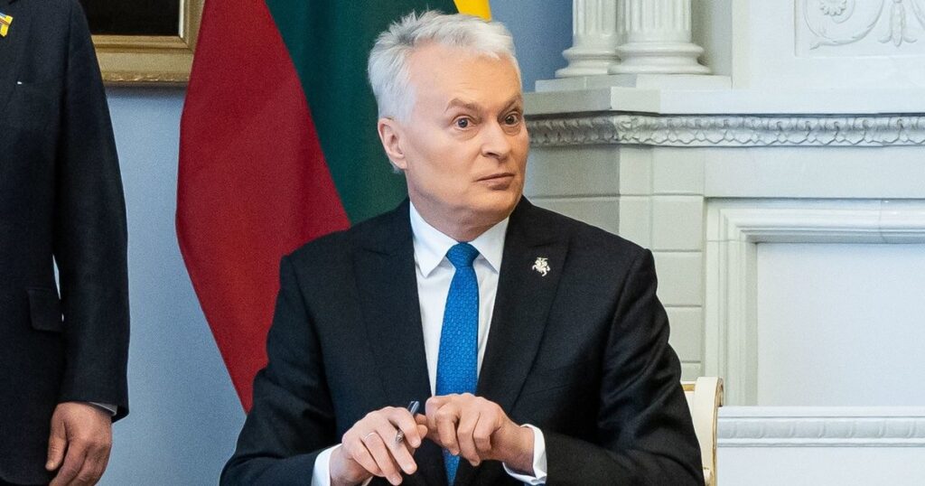 Nausėda apie KAM surengtą šventę: tokie dalykai diskredituoja visą krašto apsaugos finansavimą
