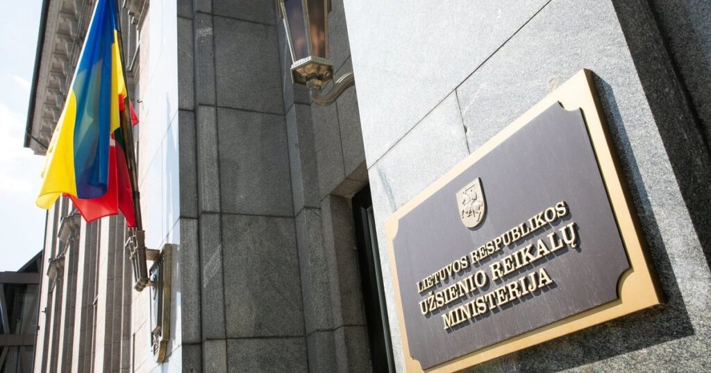 URM siūlo uždrausti dviem Rusijos oligarchams atvykti į Lietuvą 5 metams