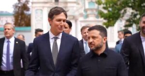 Zelenskis apie Trumpo pasiuntinių vizitą: jie turėjo parodyti pagarbą mūsų tautai