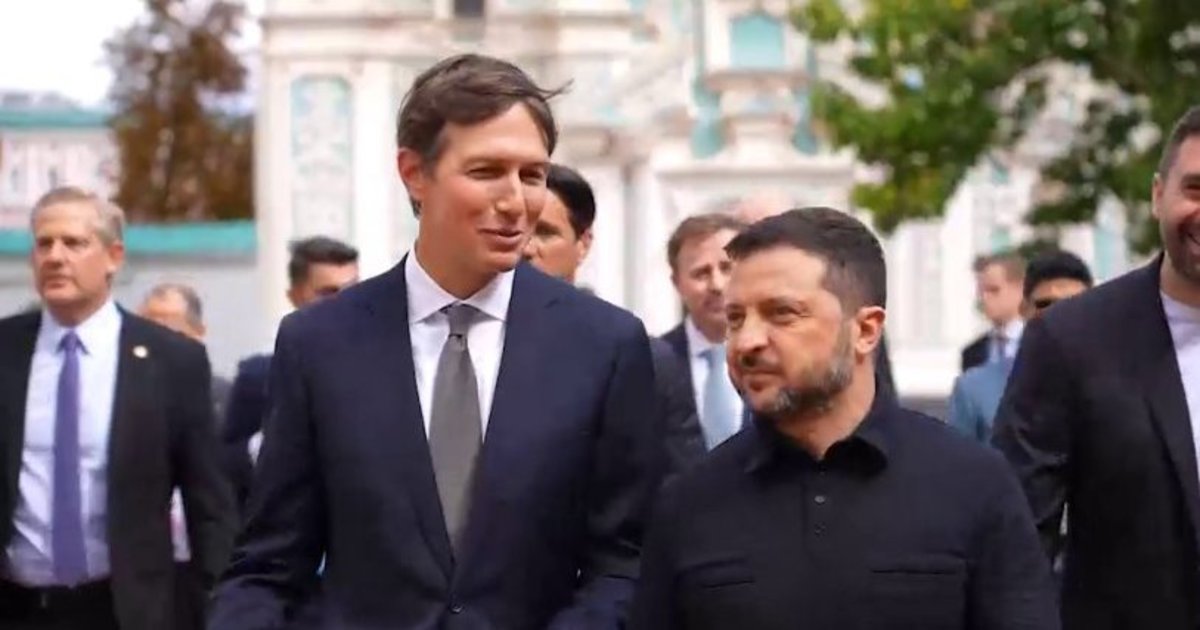 Zelenskis apie Trumpo pasiuntinių vizitą: jie turėjo parodyti pagarbą mūsų tautai